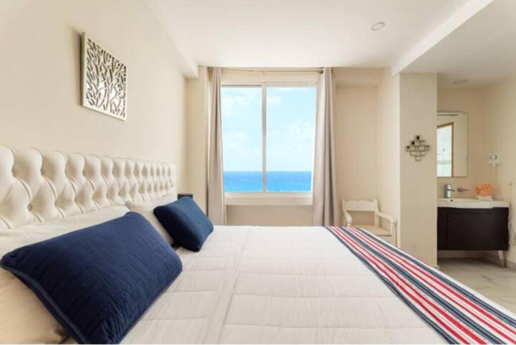 Ocean Front 2c, New Listing Apartment Cancún
